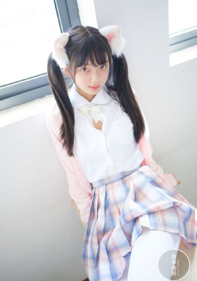 年轻的妈妈播放