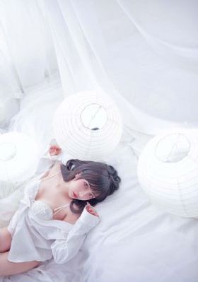 三级做爰蜜桃成熟时电影卿本佳人